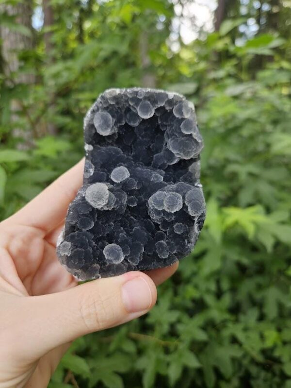 Quality Botryoidal Chalcedony Cluster: Blue Gray Black Crystal Home Decor, Nashik, India - Image 3