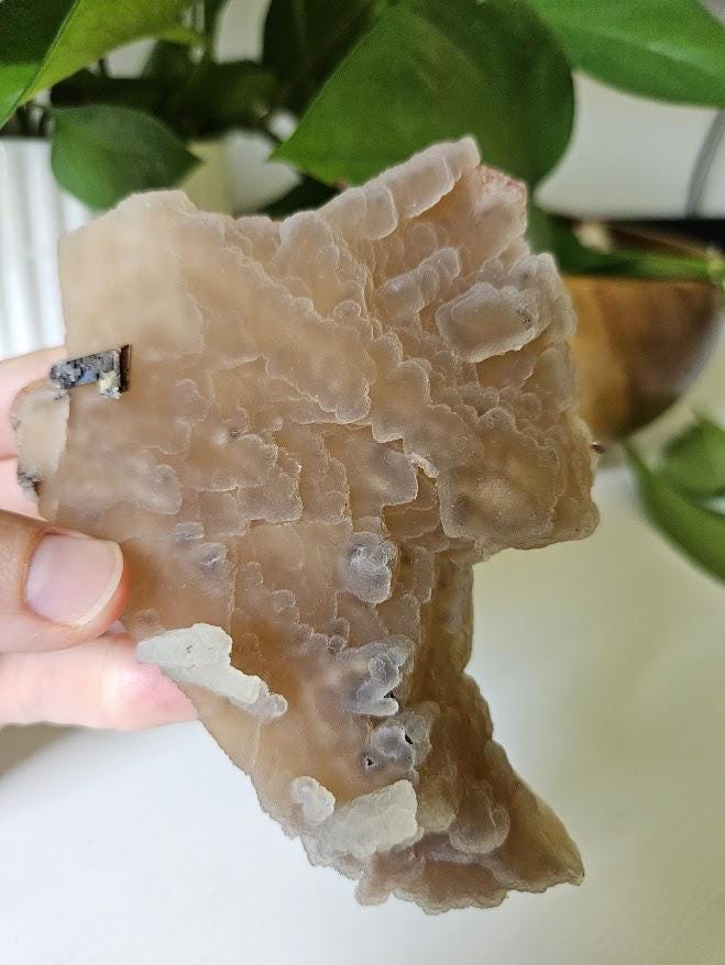 Quality Chalcedony and Peach Stilbite Cluster: Beige Chalcedony Crystal on Calcite, India - Image 4