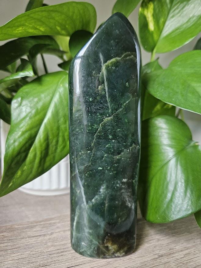 Quality Nephrite Jade Freeform: Green Stone for Luck, Polished Jade Crystal - Image 2